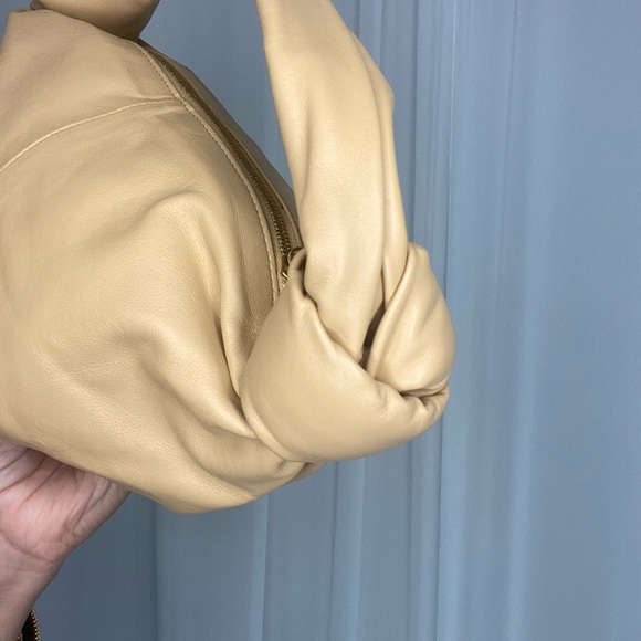 Bottega Veneta double knot - Picture 6 of 13